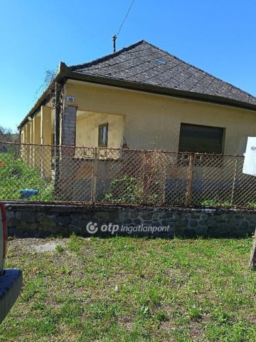 Eladó családi ház, Abasáron 15 M Ft, 1+1 szobás