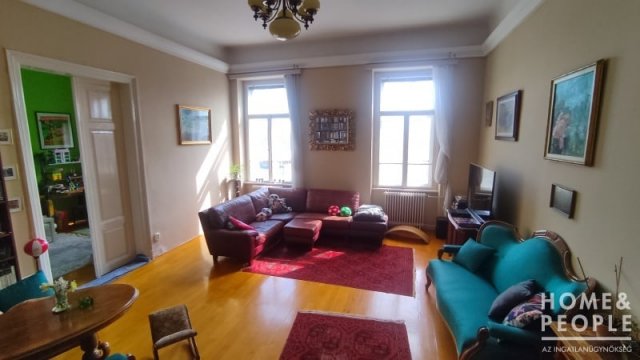 Eladó téglalakás, Szegeden 149.9 M Ft, 4 szobás