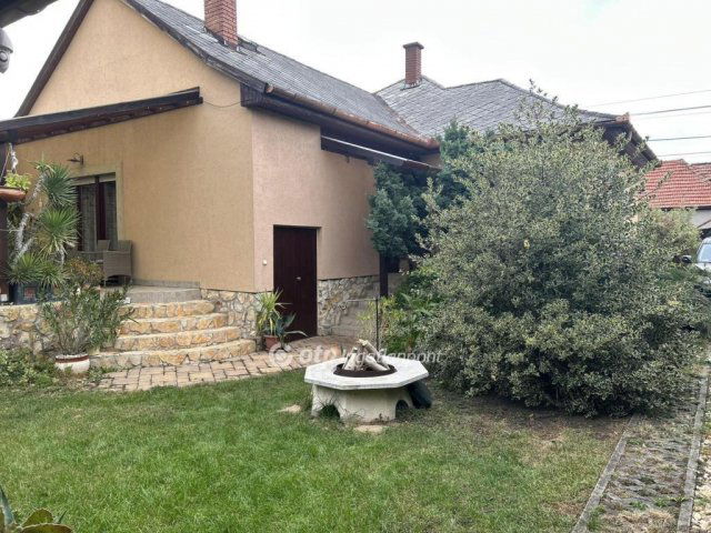 Eladó családi ház, Gyöngyösön 79.9 M Ft, 4 szobás