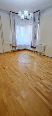 Eladó téglalakás, Győrött 34 M Ft, 1 szobás