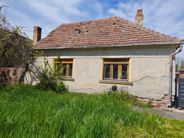 Eladó családi ház, Góron 14.9 M Ft, 3 szobás