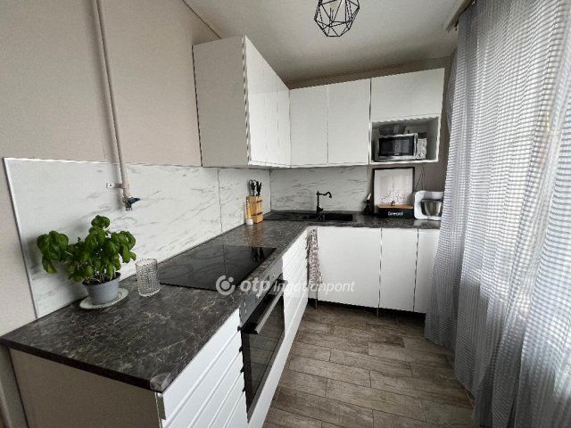 Eladó panellakás, Budapesten, XV. kerületben 67.9 M Ft