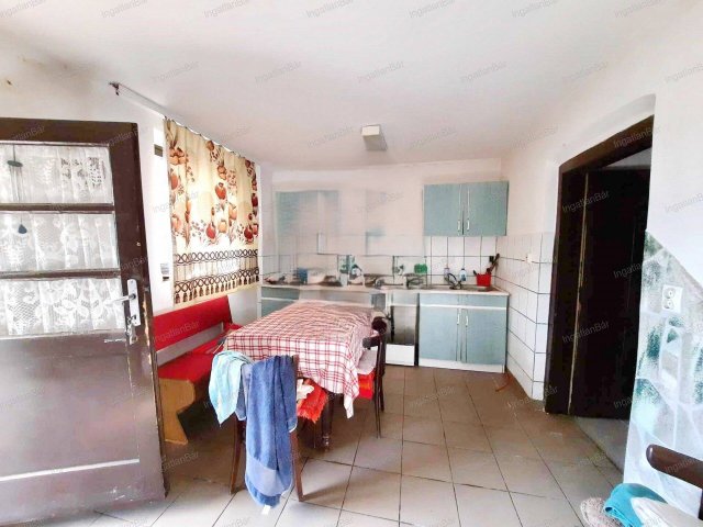 Eladó családi ház, Debrecenben 31 M Ft, 2 szobás