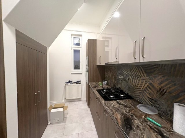 Kiadó téglalakás, albérlet, Szegeden 280 E Ft / hó, 3 szobás