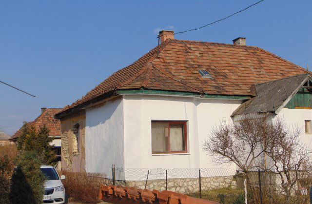 Eladó családi ház, Esztergomban 10.47 M Ft, 1+1 szobás
