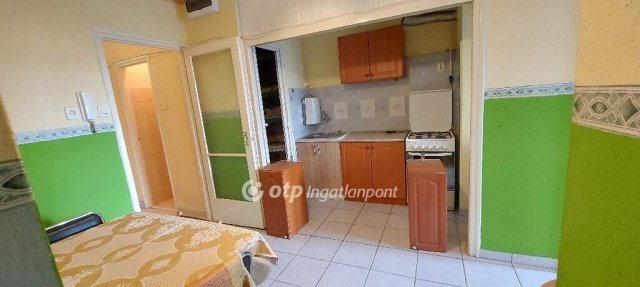 Eladó téglalakás, Kunszentmártonban 19.5 M Ft, 1+2 szobás