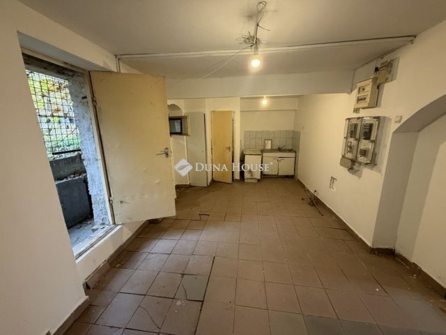 Eladó téglalakás, Budapesten, XIII. kerületben 52 M Ft, 4 szobás