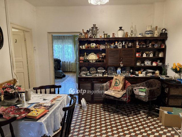 Eladó családi ház, Székesfehérvárott 69.9 M Ft, 3+1 szobás