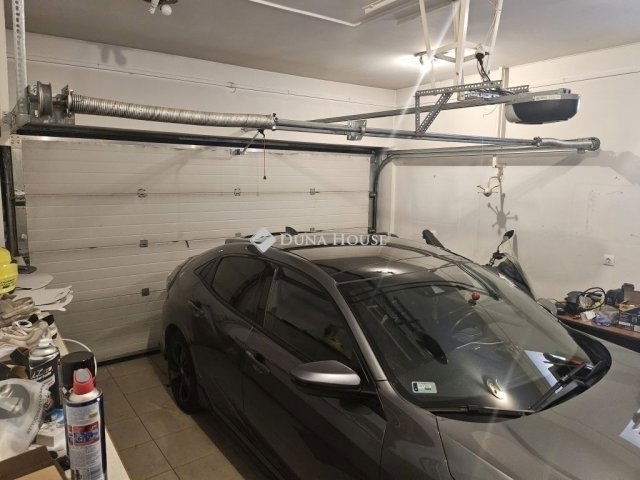 Eladó családi ház, Budapesten, XVI. kerületben 440 M Ft