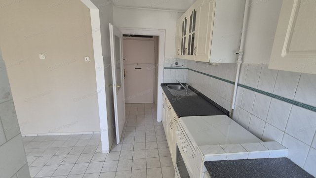 Eladó téglalakás, Győrött 54.9 M Ft, 2 szobás