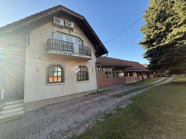 Eladó családi ház, Dunaharasztin 92.286 M Ft, 4 szobás