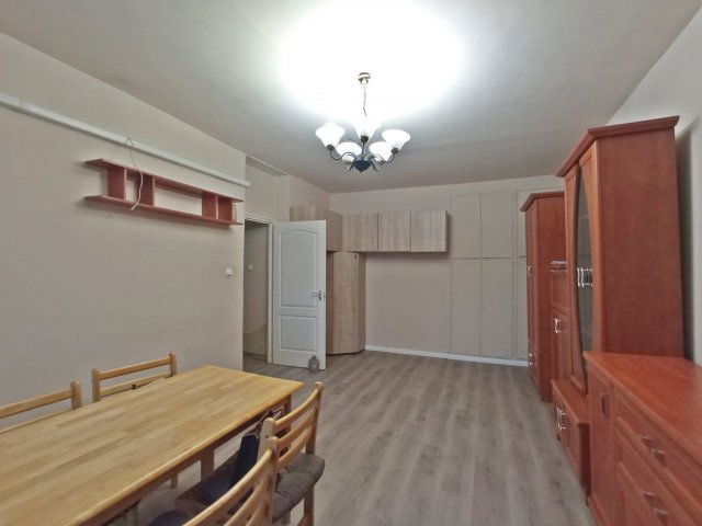 Kiadó téglalakás, albérlet, XVI. kerületben, Újszász utcában