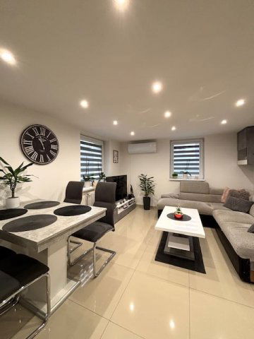 Eladó családi ház, Szombathelyen 53.5 M Ft, 1+2 szobás