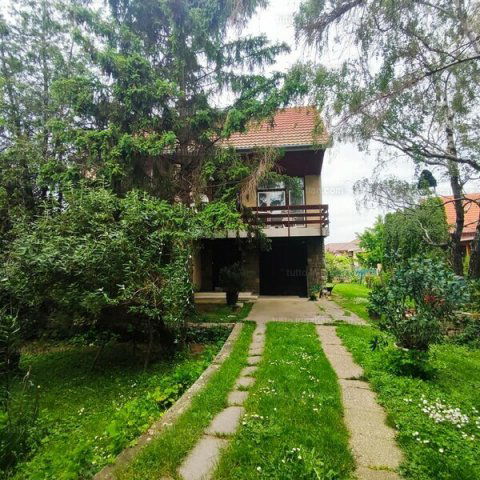 Eladó családi ház, Pécsett 89.99 M Ft, 6 szobás