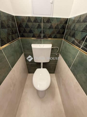 Eladó panellakás, Pécsett 55.9 M Ft, 3 szobás