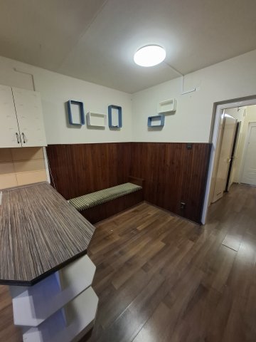 Eladó panellakás, Debrecenben 59.9 M Ft, 3 szobás