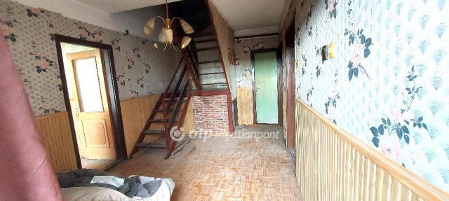 Eladó családi ház, Csépán 6.6 M Ft, 4 szobás