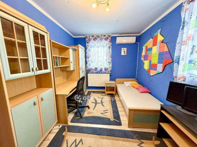 Eladó családi ház, Dunavarsányban 147.9 M Ft, 4 szobás