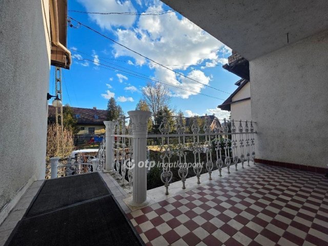 Eladó sorház, Szigetszentmiklóson 129 M Ft, 6 szobás