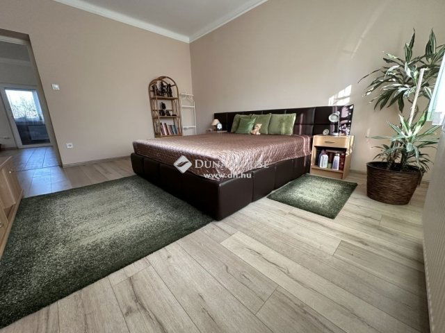 Eladó családi ház, Budapesten, XXI. kerületben 214.9 M Ft