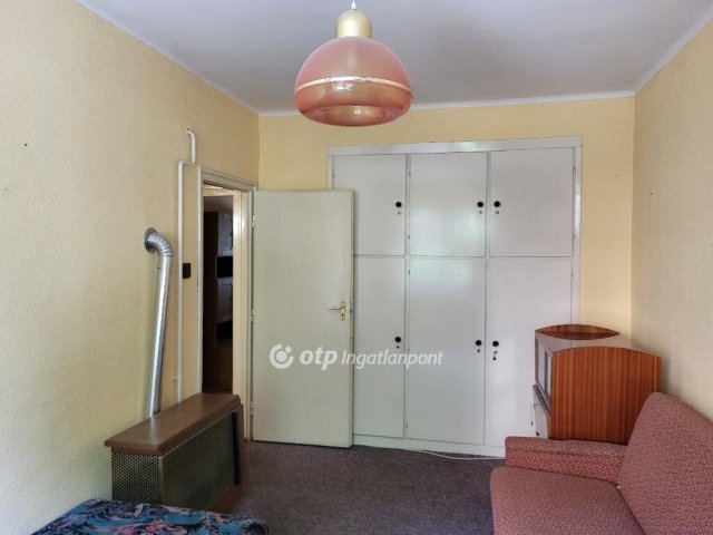Eladó téglalakás, Siófokon 54 M Ft, 2 szobás
