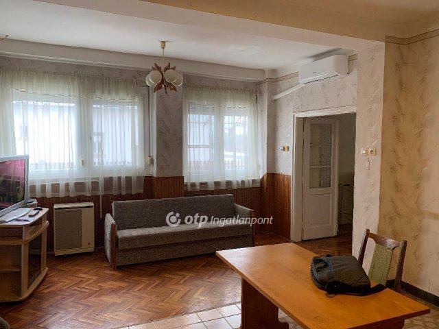 Eladó családi ház, Tiszapüspökin 19.9 M Ft, 2 szobás