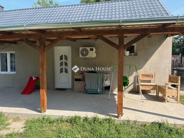 Eladó családi ház, Enyingen 30 M Ft, 2 szobás