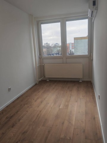 Eladó téglalakás, Komlón, Tompa Mihály utcában 29.9 M Ft