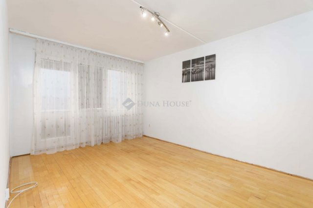 Eladó panellakás, Győrött, Teleki László utcában 67.563 M Ft