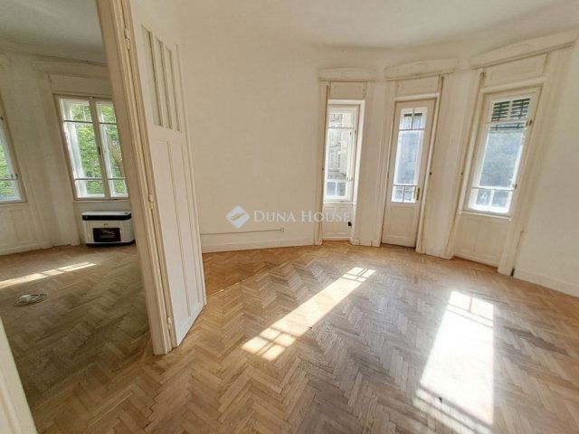 Eladó téglalakás, Budapesten, II. kerületben 98 M Ft, 2 szobás