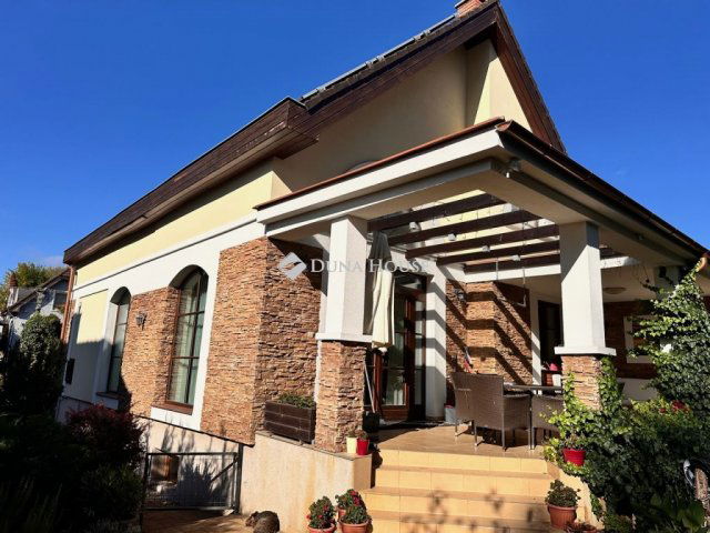 Eladó családi ház, Nyíregyházán 139.9 M Ft, 6 szobás