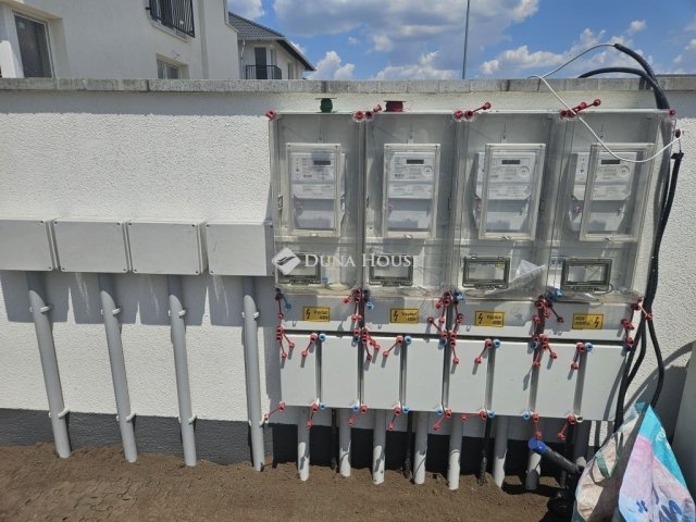 Eladó téglalakás, Mendén 79.9 M Ft, 4 szobás