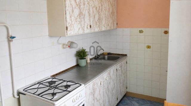 Eladó téglalakás, Szombathelyen, Barátság utcában 32.9 M Ft