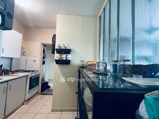 Eladó téglalakás, Zalaegerszegen 35 M Ft, 1+1 szobás
