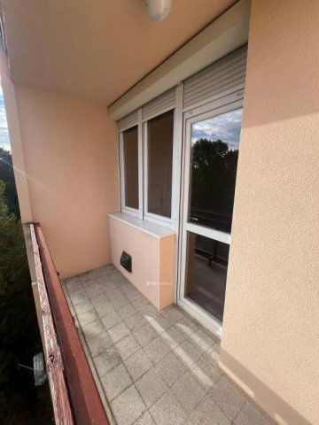 Eladó téglalakás, Egerben 42.9 M Ft, 2 szobás