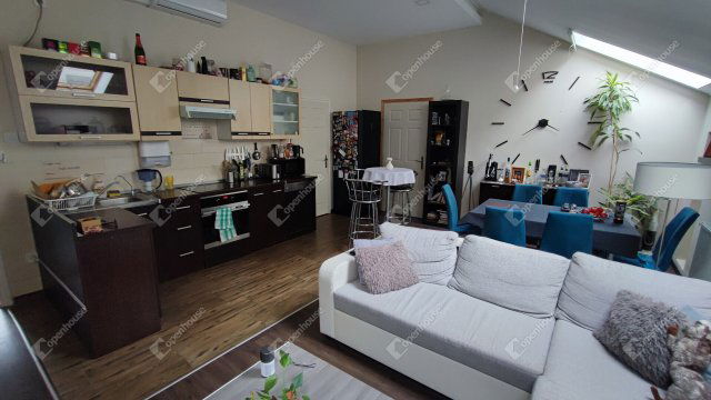 Eladó családi ház, Debrecenben 189.9 M Ft, 5 szobás