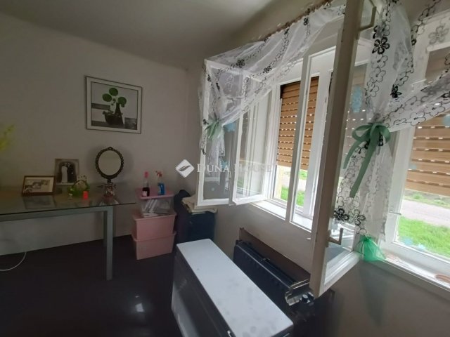 Eladó családi ház, Kunszentmártonban 11.5 M Ft, 1 szobás