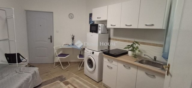 Eladó téglalakás, Budapesten, VIII. kerületben 22.5 M Ft