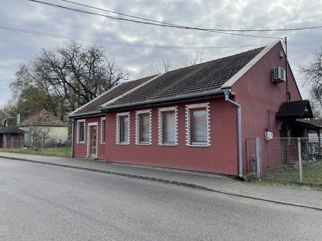 Eladó üzlethelyiség, Majosházán 56.9 M Ft