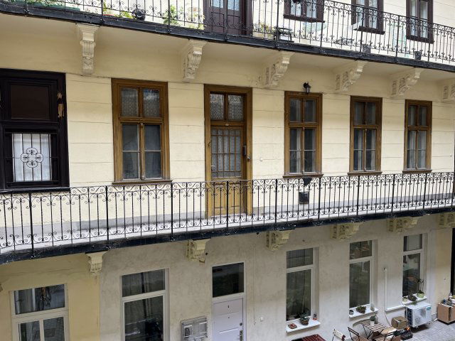 Eladó téglalakás, XII. kerületben, Hajnóczy József utcában