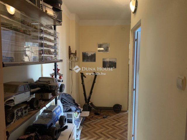 Eladó téglalakás, Tatabányán 27.5 M Ft, 2 szobás