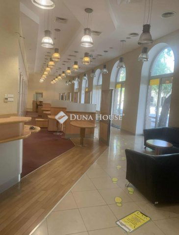 Kiadó üzlethelyiség, Szekszárdon 2512 E Ft / hó