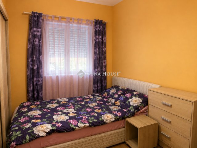 Eladó téglalakás, Pécsváradon 27.99 M Ft, 2 szobás