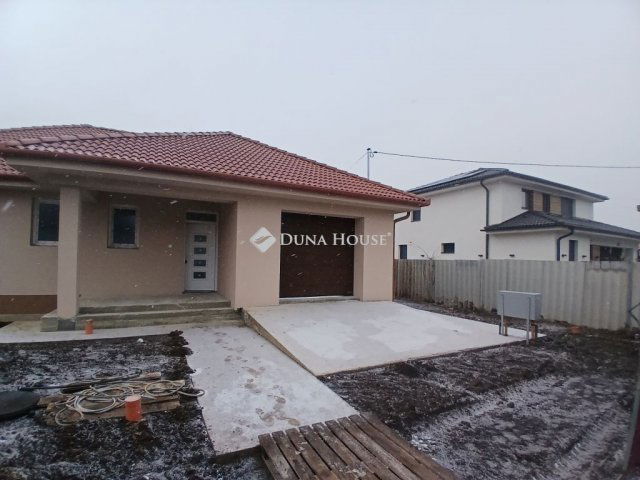 Eladó családi ház, Debrecenben 135 M Ft, 4 szobás