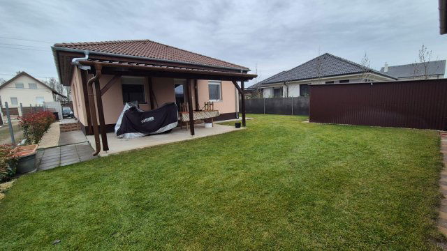 Eladó családi ház, Kecskeméten 95 M Ft, 4 szobás