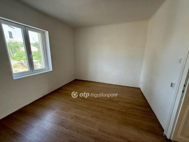 Eladó családi ház, Újszilváson 25 M Ft, 3 szobás