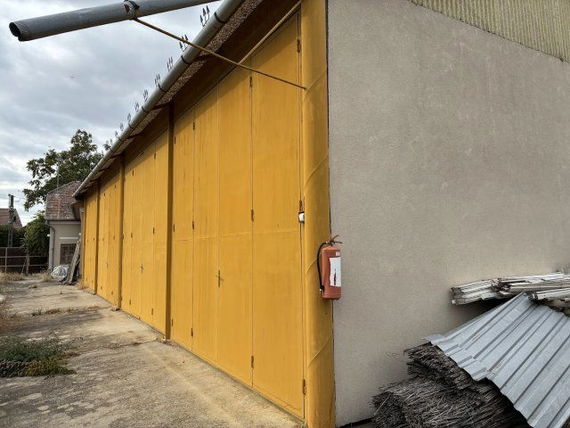 Eladó családi ház, Makón 45.9 M Ft, 3 szobás