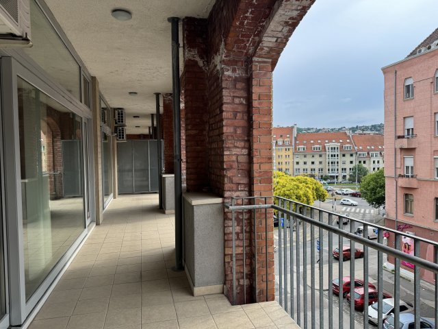 Kiadó iroda, Budapesten, III. kerületben 647 E Ft / hó