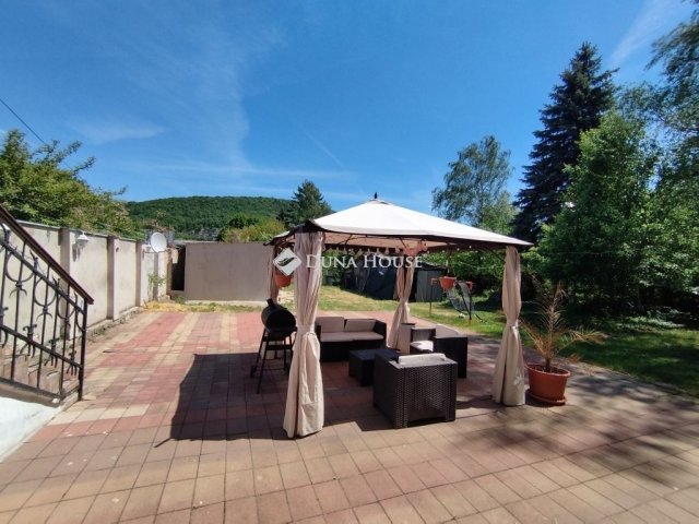 Eladó családi ház, Tatabányán 74.99 M Ft, 4 szobás