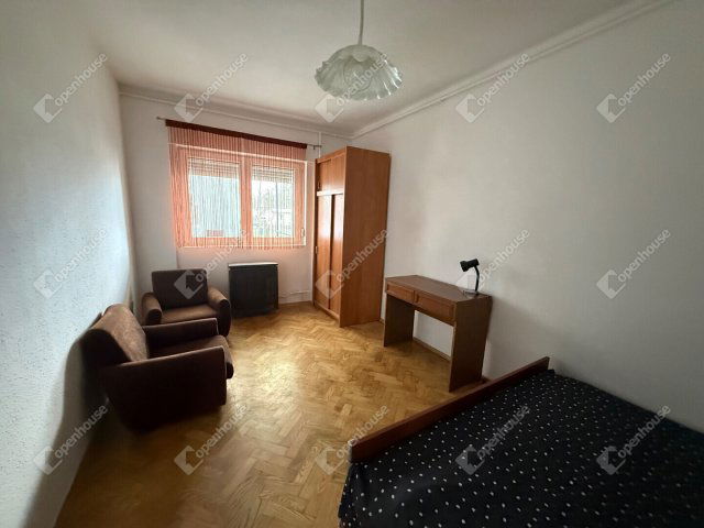 Eladó téglalakás, Zalaegerszegen 37.9 M Ft, 3 szobás